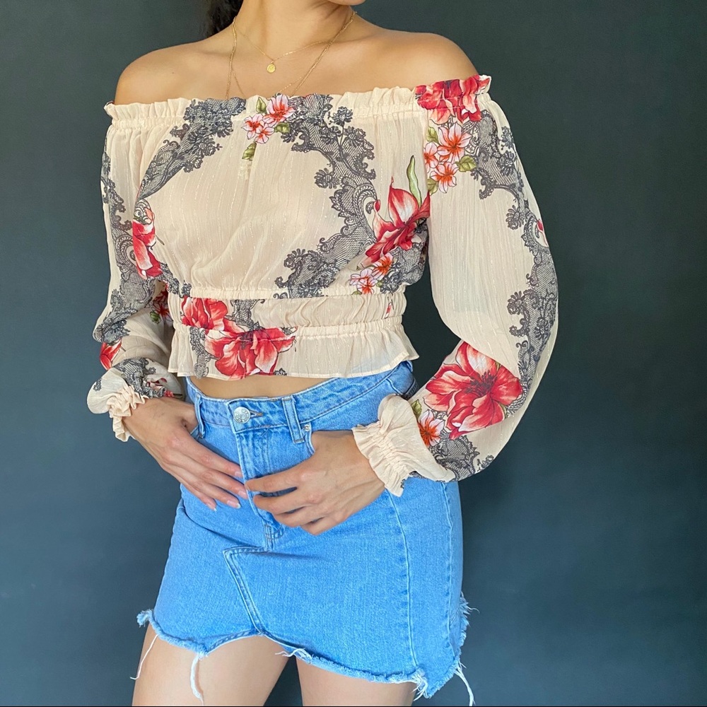 Off the Shoulder Floral Crop